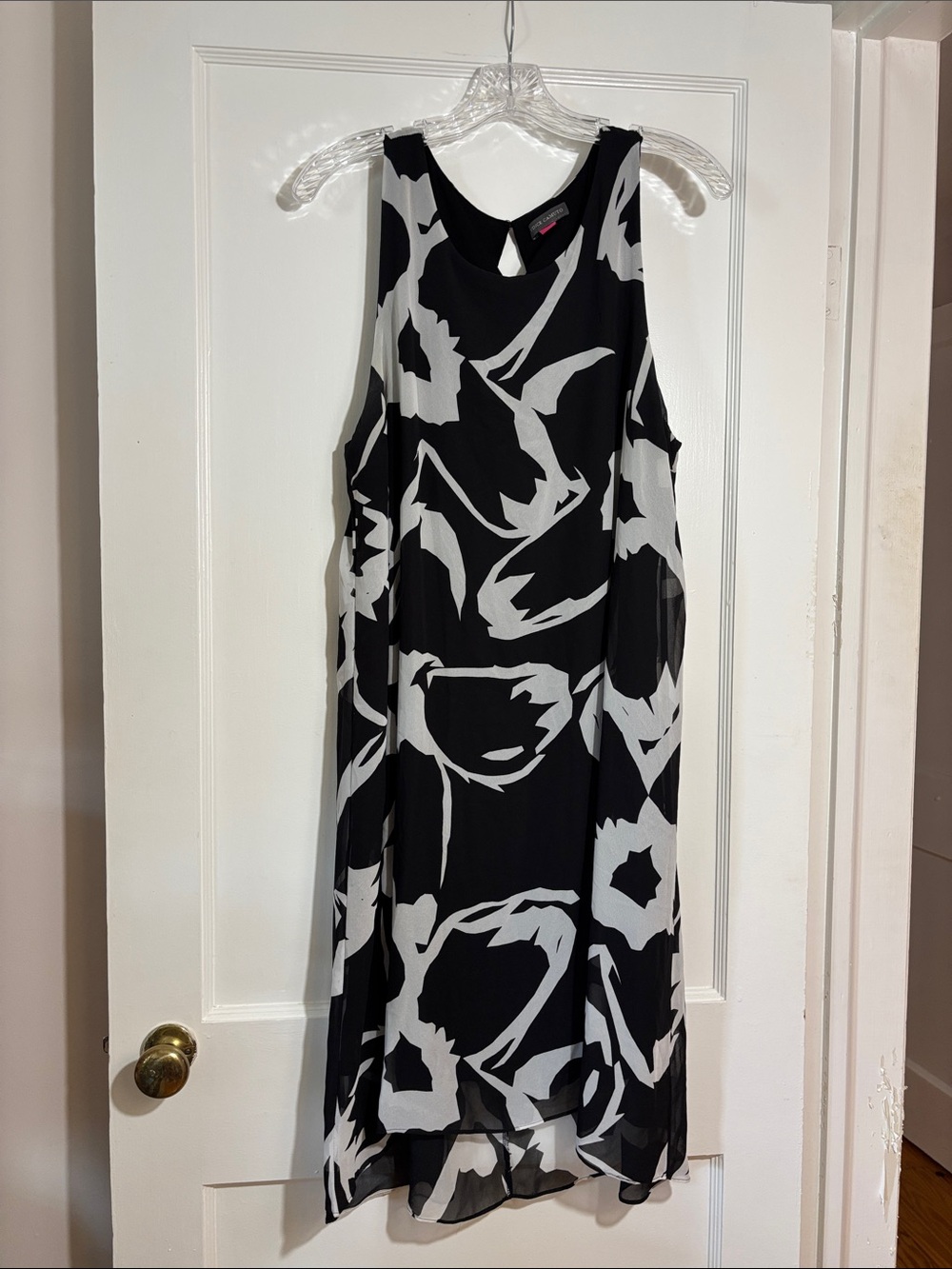 Vince Camuto Black & White Floral Shift Dress with high/low hemline